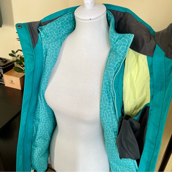 Mountain Hardwear 3-in-1 Snow Jacket - Picture 4 of 10